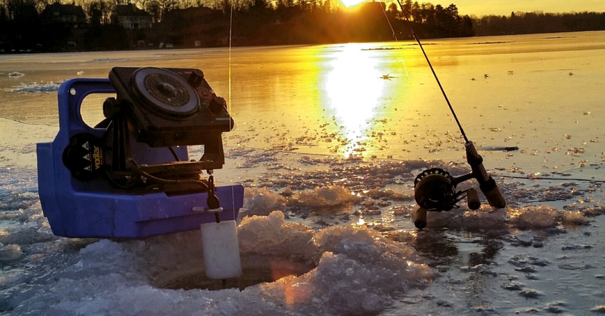 top-best-ice-fishing-rods-holders